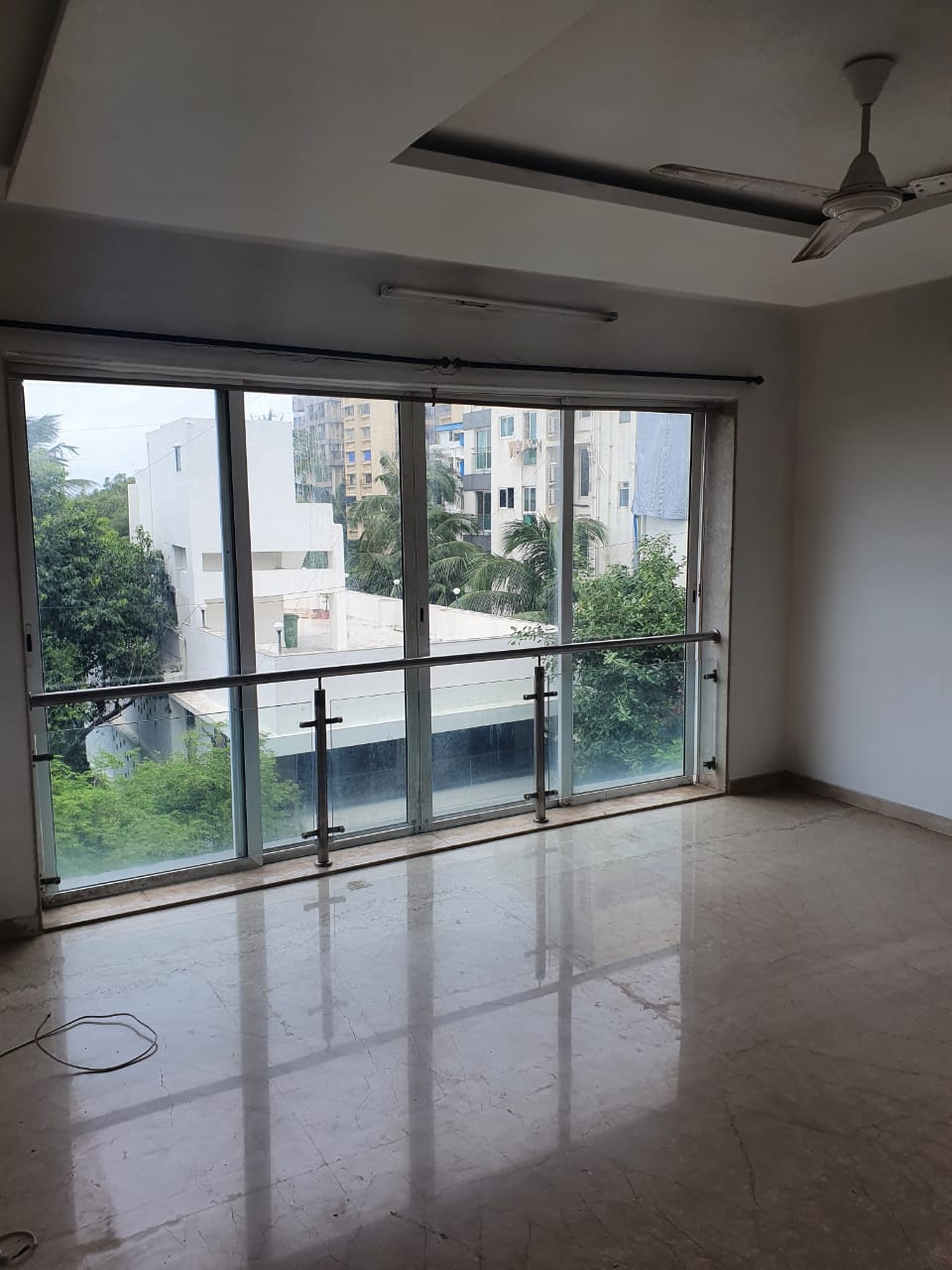 3 BHK Semi Furnished in Bhagtani Pearl , Santacruz West